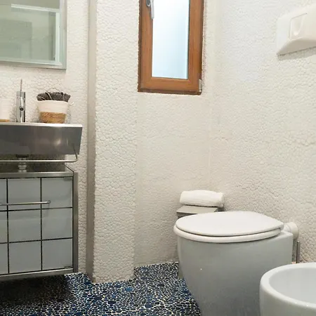Roomito Apartments-2
